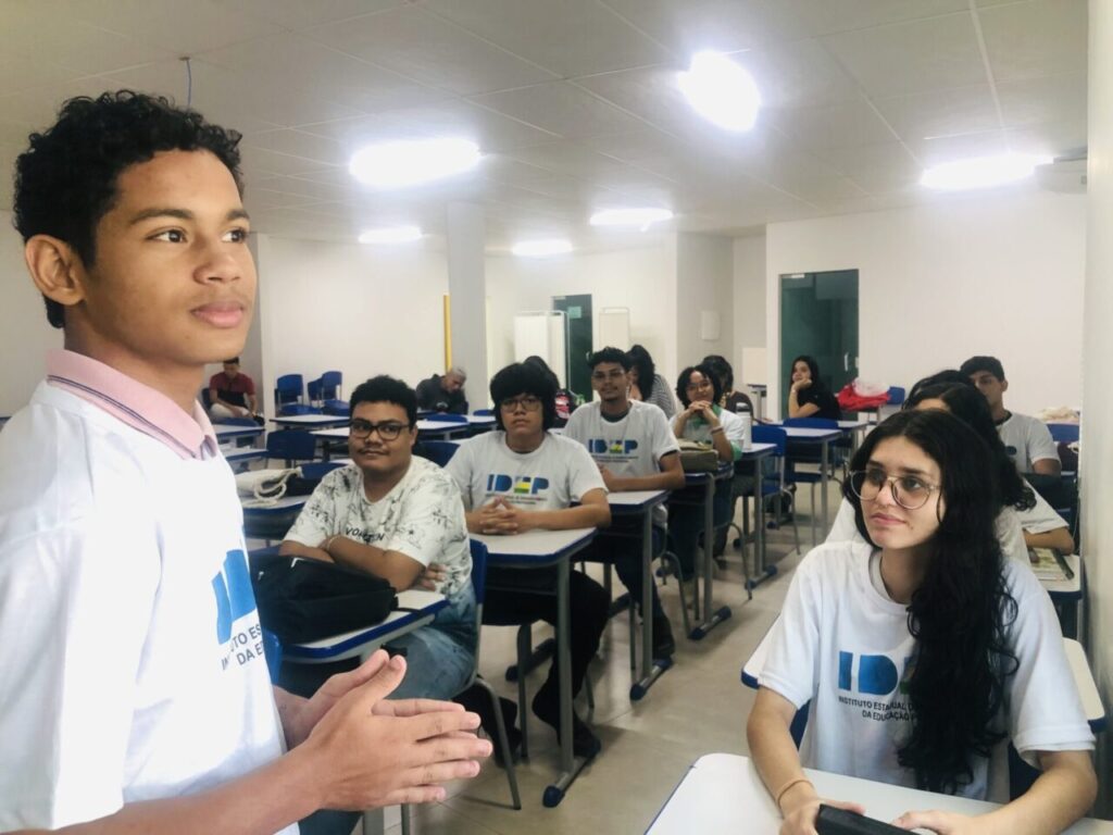 O curso de Oratória, que é ofertado no novo cronograma, tornou – se uma opção para quem almeja atuar em diversas áreas